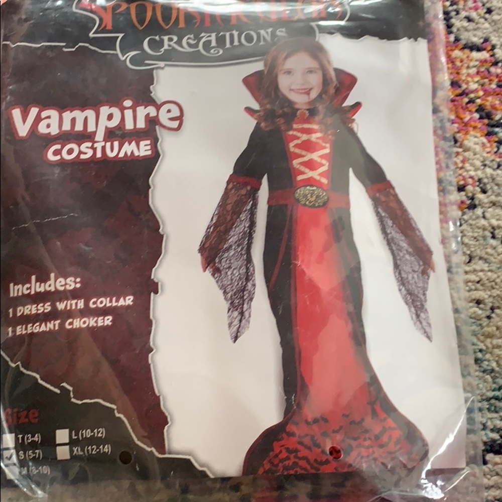 Girls vampire costume